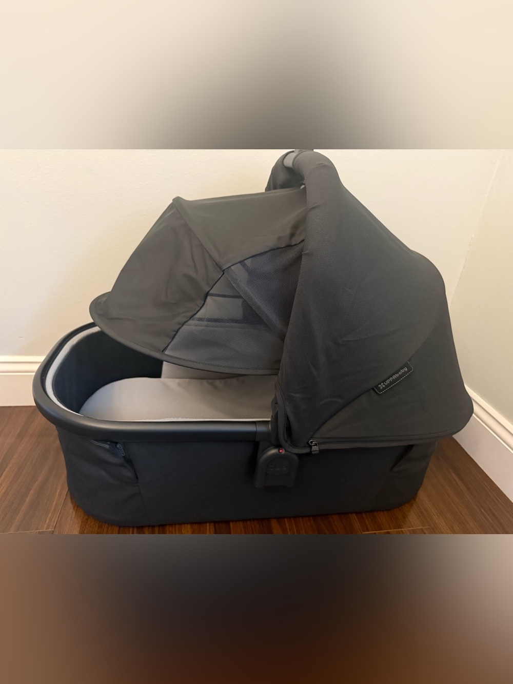 Uppababy bassinet v3 Jake